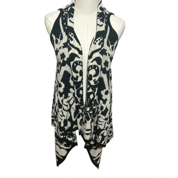 BCBGMAXAZRIA Black Ivory Tapestry Knit Vest Small | Layered Heritage Chic - Picture 2 of 7